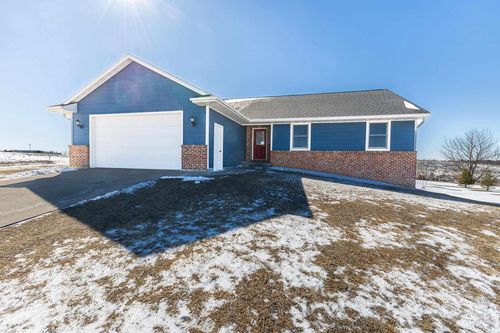 1595 Cornerstone Cir, Platteville, WI, 53818-3359 | Card Image