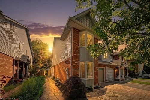 1305 Walker'S Line, Burlington, ON, L7M4N7 | Card Image