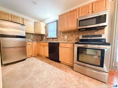 153 New Britain Ave, Unionville, CT, 06085-1220 | Card Image
