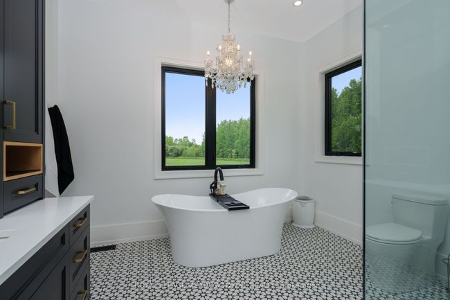 6089 First Line, House other with 7 bedrooms, 6 bathrooms and 20 parking in Orton ON | Image 14