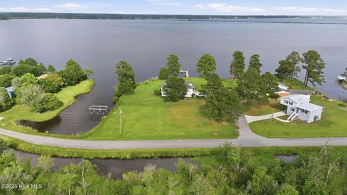 1904 Skinner Ct, New Bern, NC, 28560-2216 | Card Image