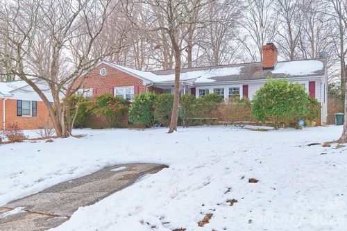 915 Onslow Dr, Greensboro, NC, 27408-7709 | Card Image