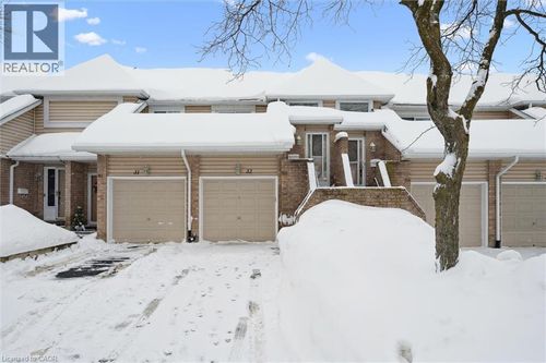 32-205 Highland Cres, Kitchener, ON, N2M5L7 | Card Image