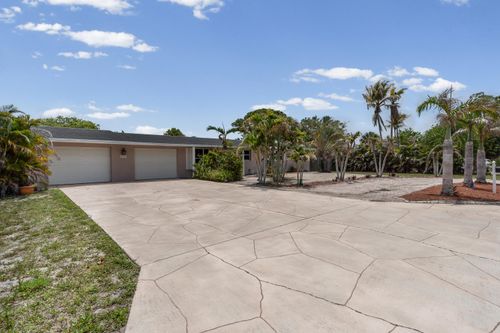 18989 Se Hillcrest Dr, Tequesta, FL, 33469-1631 | Card Image