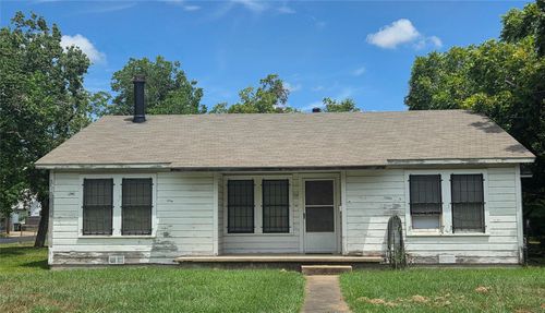 702 E Trinity Street, Victoria, TX, 77901 | Card Image