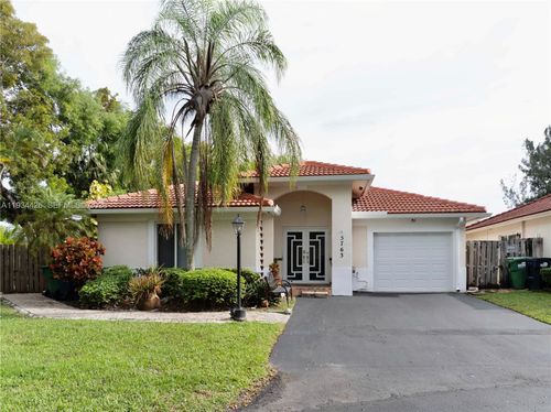 5763 Nw 97th Ct, Doral, FL, 33178-2686 | Card Image