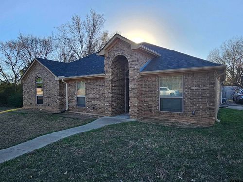 104 Kenswick St, Henderson, TX, 75654-3722 | Card Image