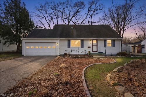 722 Avondale St, Kent, OH, 44240-4504 | Card Image