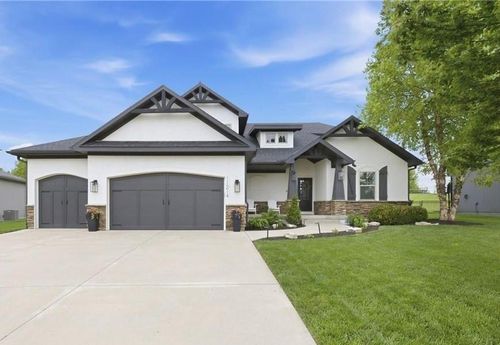 11214 S Race St, Olathe, KS, 66061-7801 | Card Image
