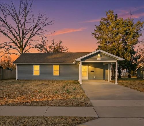 505 E Lee St, Nevada, MO, 64772-2520 | Card Image