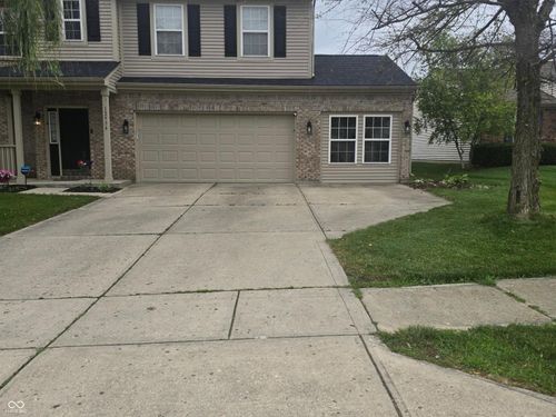 12934 Quarterback Ln, Fishers, IN, 46037-9605 | Card Image