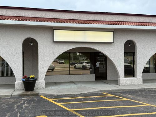 3327 W Capital Avenue, Grand Island, NE, 68803 | Card Image