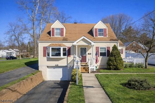 492 Eagle Rock Ave, Roseland, NJ, 07068-1603 | Card Image