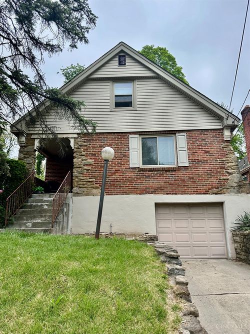 5858 Kennedy Ave, Cincinnati, OH, 45213-2177 | Card Image