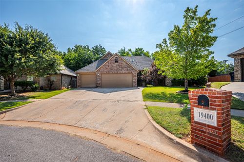 19400 Stone Cress Court, Edmond, OK, 73012 | Card Image