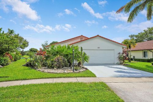 8421 Bonita Isle Dr, Lake Worth, FL, 33467-5530 | Card Image