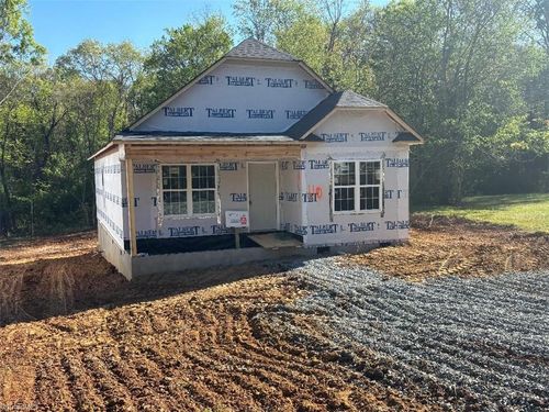 110 Taft St, Mayodan, NC, 27027-2913 | Card Image