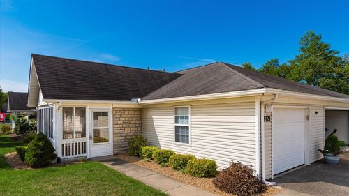 1121 Chatham Dr, Zanesville, OH, 43701-6461 | Card Image