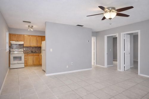2-3841 Ne 3rd Ave, Oakland Park, FL, 33334 | Card Image