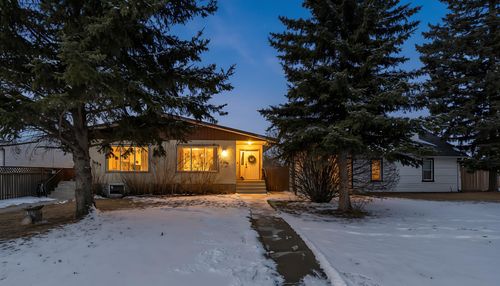 1628 Saskatchewan St, Crossfield, AB, T0M0S0 | Card Image