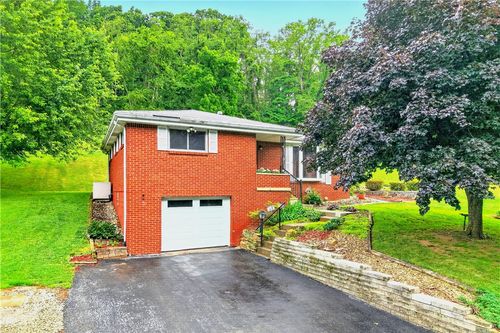 27 Barnhart Rd, Greensburg, PA, 15601-9204 | Card Image