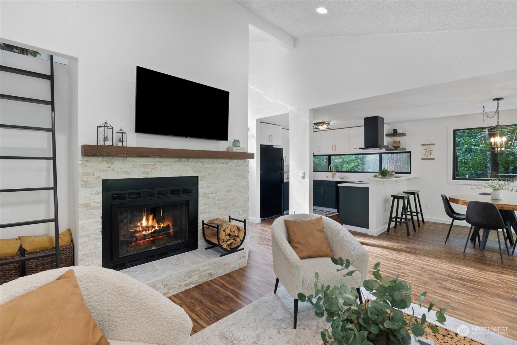 155th Pl, Bellevue, WA 98006