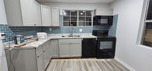 2634 Tidewater Dr, Houston, TX, 77045-4723 | Card Image