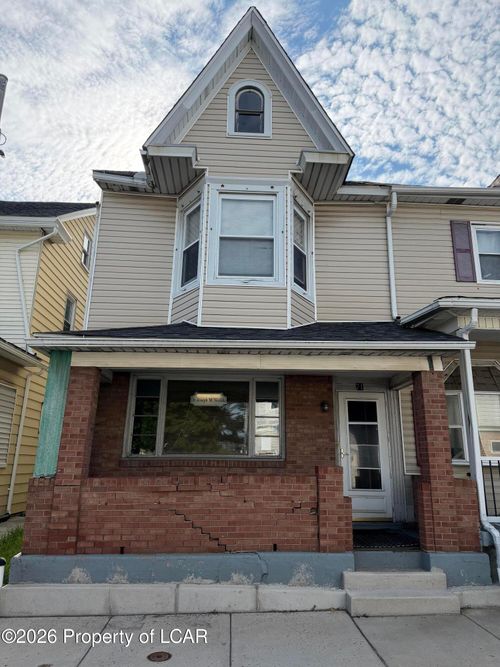 71 N Kennedy Dr, McAdoo, PA, 18237-1907 | Card Image