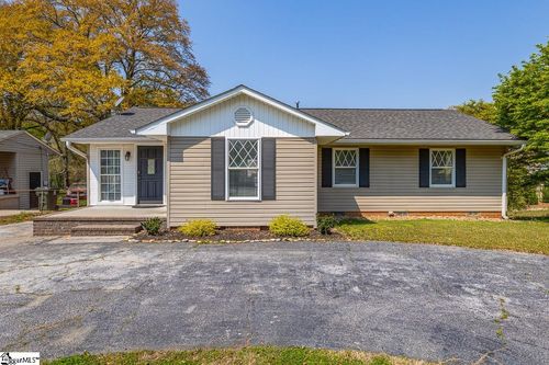 228 Brookdale Ave, Greenville, SC, 29607-2861 | Card Image