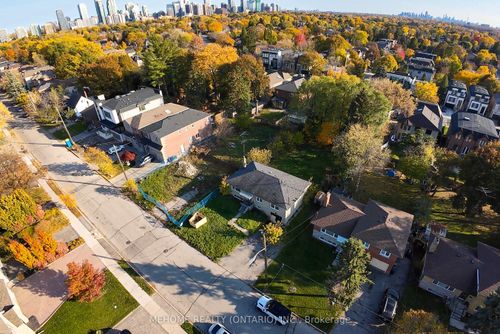 389A Hounslow Ave, North York, ON, M2R1H7 | Card Image