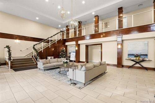 unit-219-10 Byron Pl, Larchmont, NY, 10538-1983 | Card Image