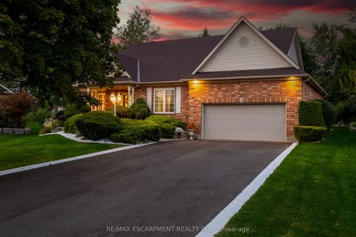 {{alt}} | Card Image