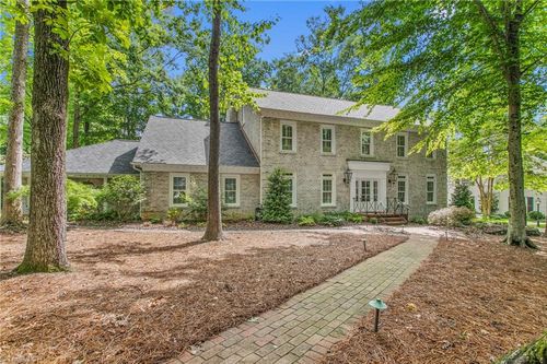 402 Parkmont Dr, Greensboro, NC, 27408-3822 | Card Image