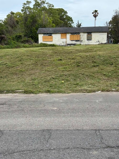 1819 Terrace Ave, Baton Rouge, LA, 70802-4137 | Card Image