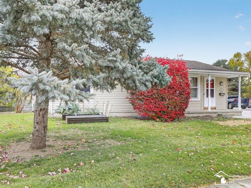 104 Canterbury St, Adrian, MI, 49221-1823 | Card Image