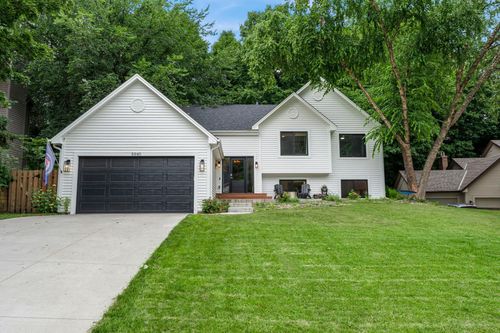 5940 Mc Kinley Pl, Excelsior, MN, 55331-8125 | Card Image