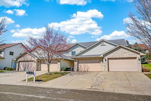 2954-2960 Kentville Dr, Sun Prairie, WI, 53590-4553 | Card Image