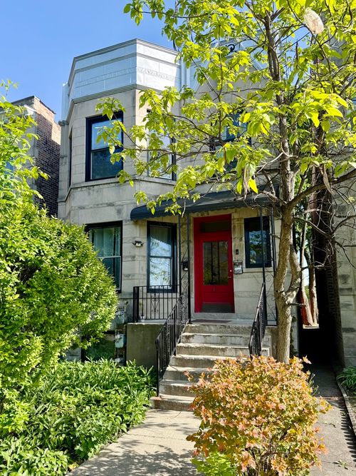 2-47 Chicago Ave, Oak Park, IL, 60302-4773 | Card Image