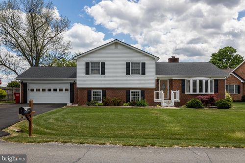 5040 Barley Dr, STEPHENS CITY, VA, 22655-2602 | Card Image