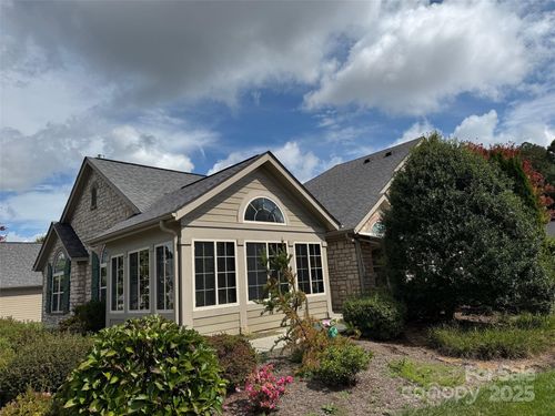 265 Summerfield Pl, Flat Rock, NC, 28731-9203 | Card Image