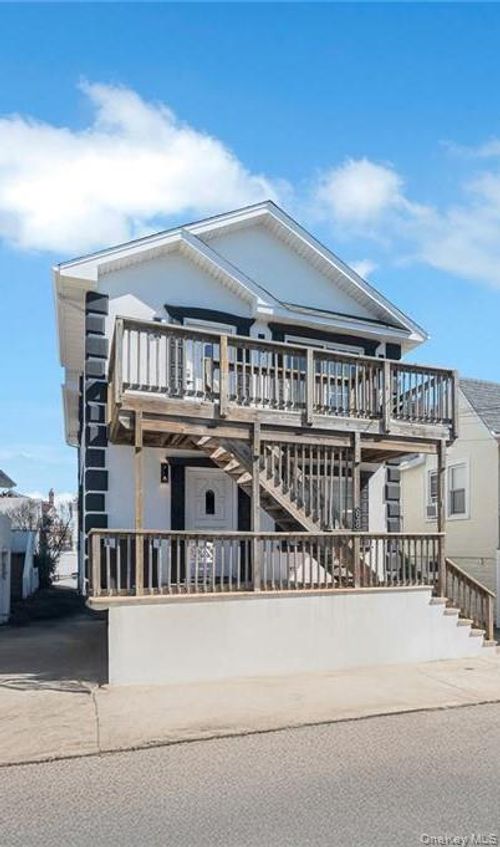 upper-68 Brookline Ave, East Atlantic Beach, NY, 11561-1121 | Card Image