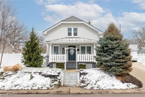 702 Griffith Ave Sw, Massillon, OH, 44647-7847 | Card Image