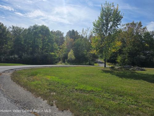 6 Durham Woods Rd, Durham, NY, 12422-5133 | Card Image