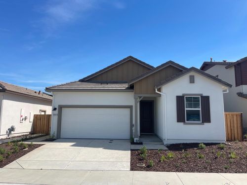 5040 Lone Star Way, Roseville, CA, 95747-7492 | Card Image