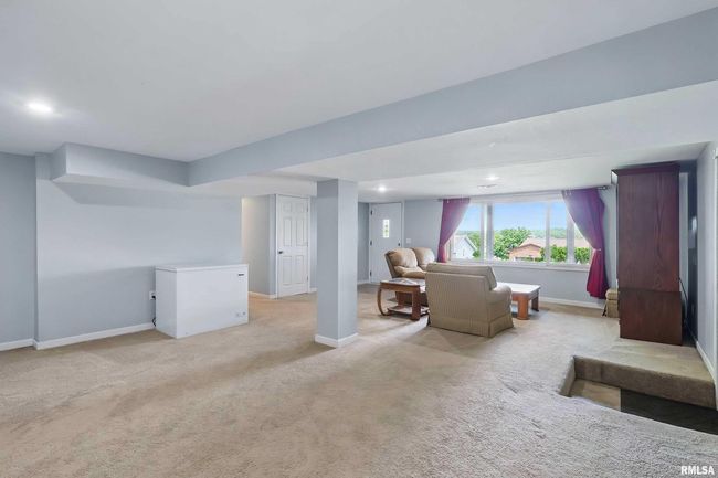 21704 283 Rd Ave, House other with 4 bedrooms, 3 bathrooms and null parking in Le Claire IA | Image 38