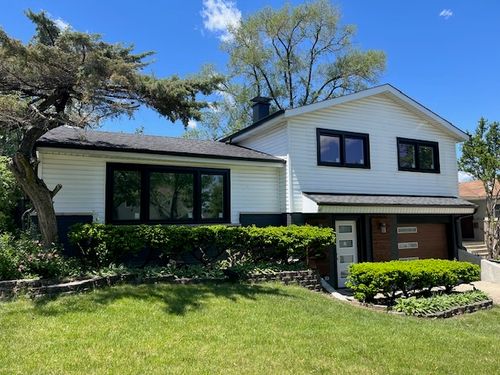 8944 S Maple Ln, Hickory Hills, IL, 60457 | Card Image