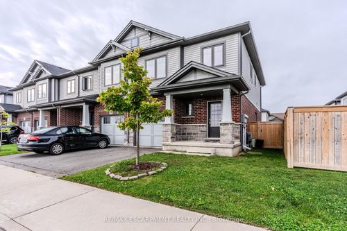 17 Severino Cir, Smithville, ON, L0R2A0 | Card Image