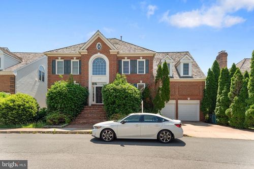 2113 Arrowleaf Dr, VIENNA, VA, 22182-5191 | Card Image