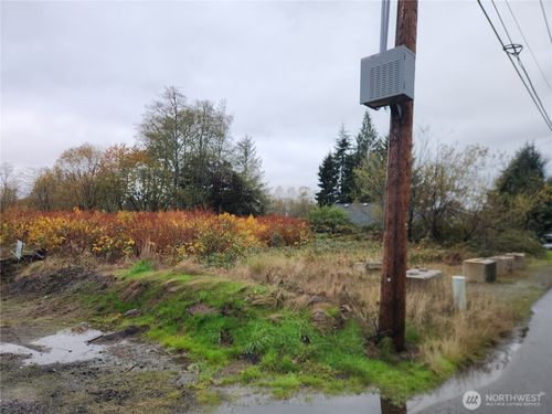 2017 Harding Rd, Aberdeen, WA, 98520-6452 | Card Image