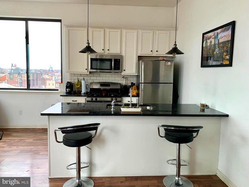 apt-404-333 Earp St, PHILADELPHIA, PA, 19147-5926 | Card Image